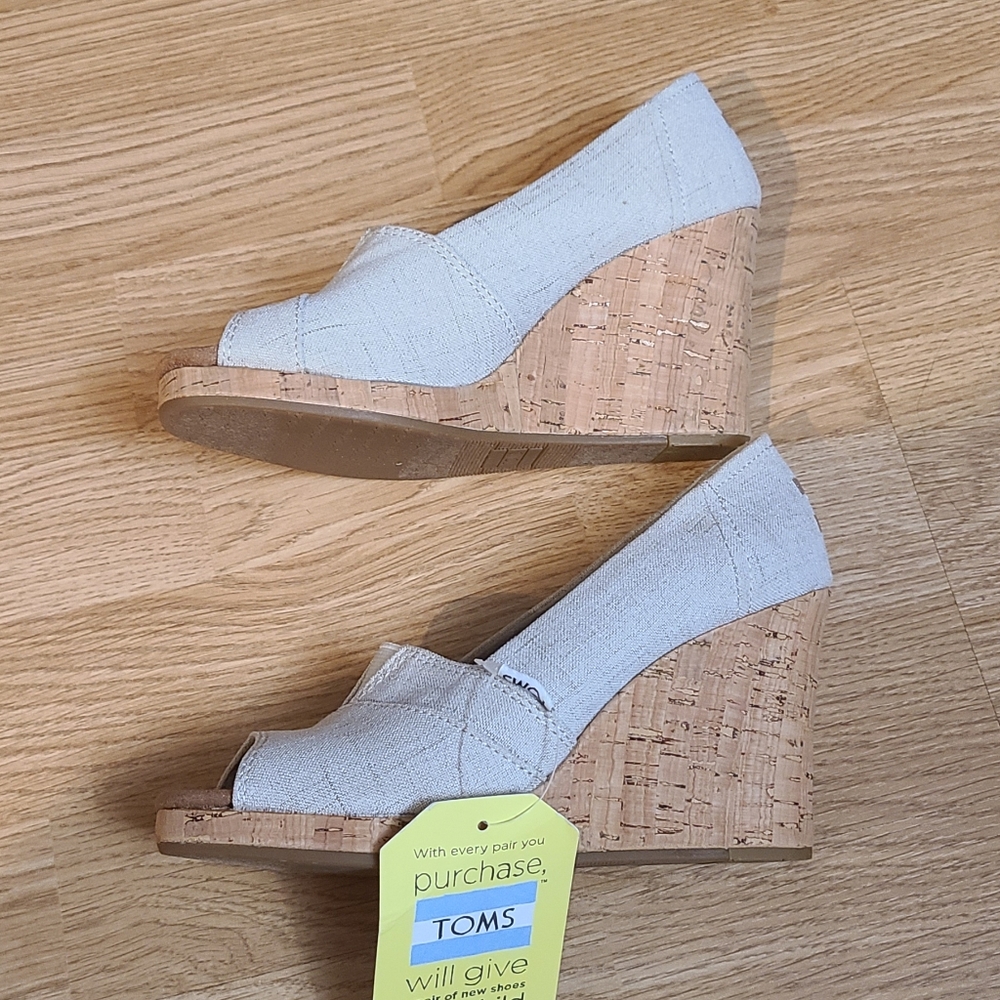 Toms wedge size 5 - Picture 7 of 7